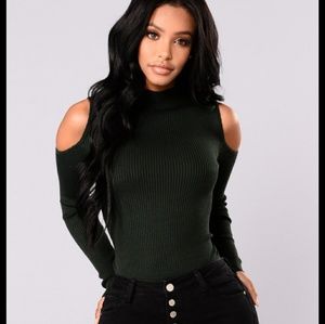 Fashion Nova cold shoulder sweater large NWT